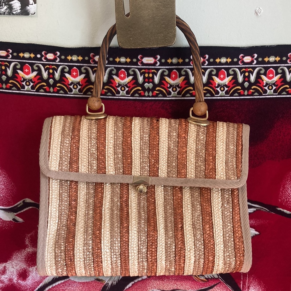 vintage 60s 70s mister ernest stripe straw handbag magazine bag w/ wooden handle